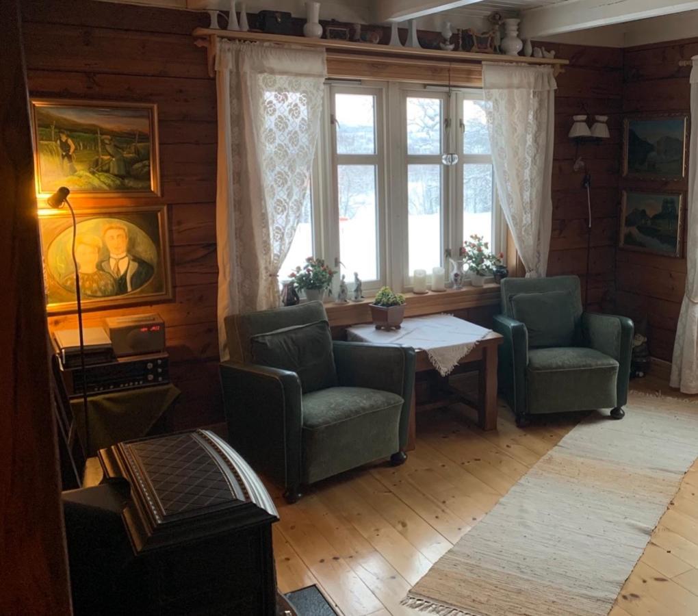 100 Years Old Norwegian Log House In Tromso Βίλα Εξωτερικό φωτογραφία