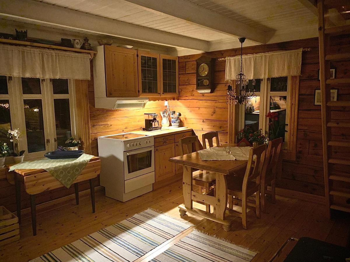 100 Years Old Norwegian Log House In Tromso Βίλα Εξωτερικό φωτογραφία